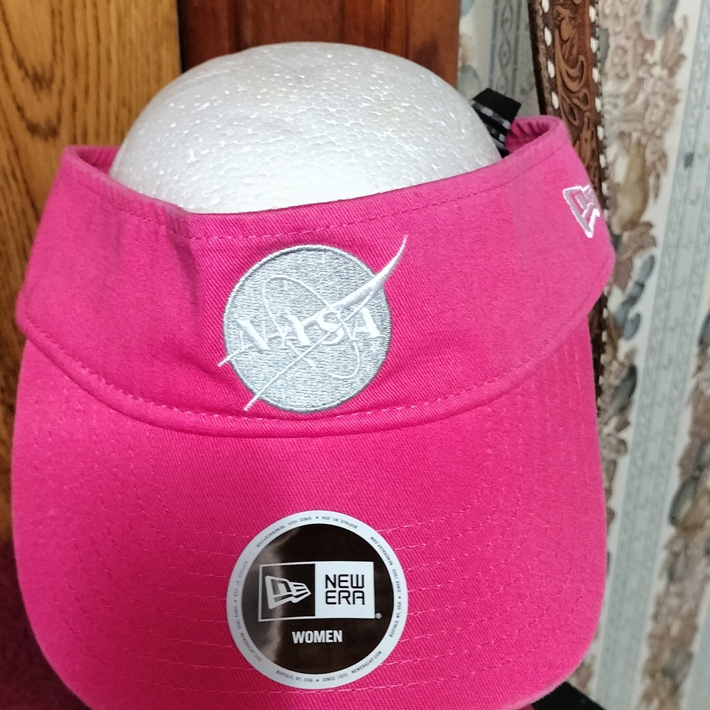 New Era Women's Pink Visor Nasa Nwt
